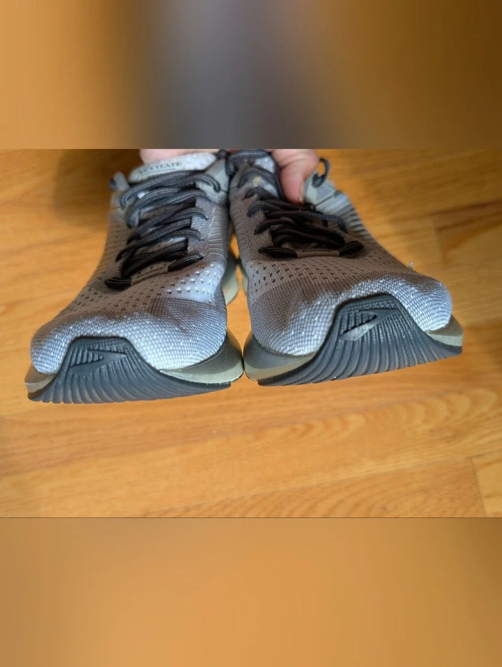 Women's Brooks Levitate Women’s Silver/Gray Running Shoes Size 9